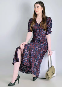 WOMEN'S DIGITAL IKAT PRINT RUCHED SLEEVES RAYON MIDI DRESS