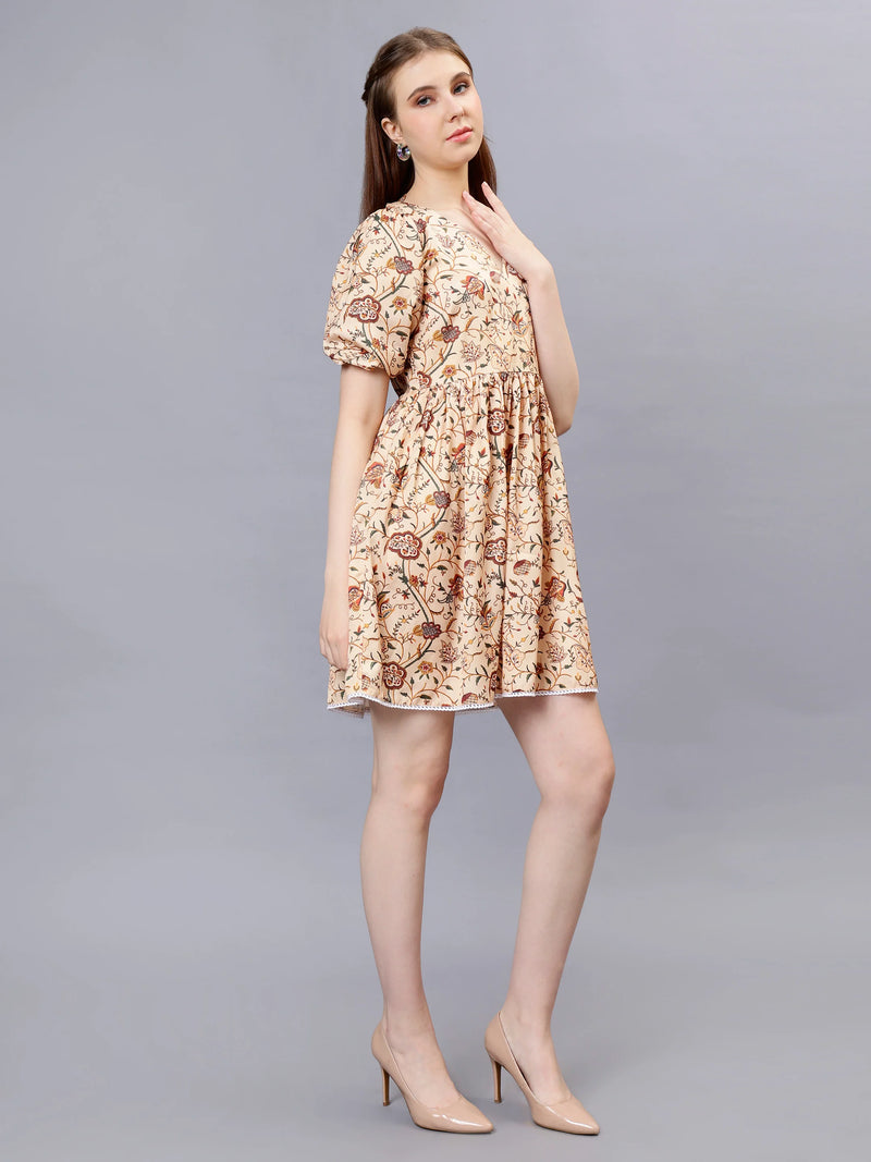 WOMEN'S STYLIZED FLOWERS AND LEAVES PRINT V-NECK SATIN MINI DRESS
