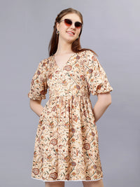 WOMEN'S STYLIZED FLOWERS AND LEAVES PRINT V-NECK SATIN MINI DRESS